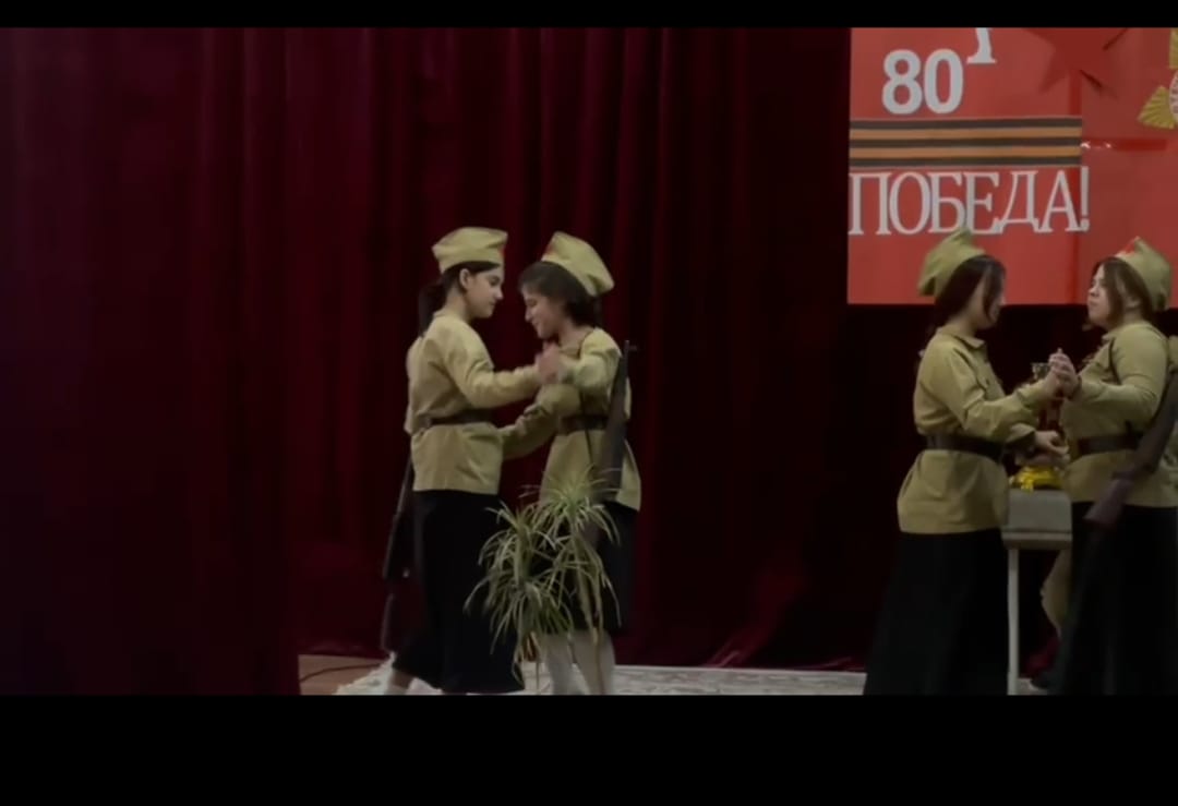 Участие  воспитанников детского дома в республиканском конкурсе спектаклем о героях ВОВ »Во славу Отечества"